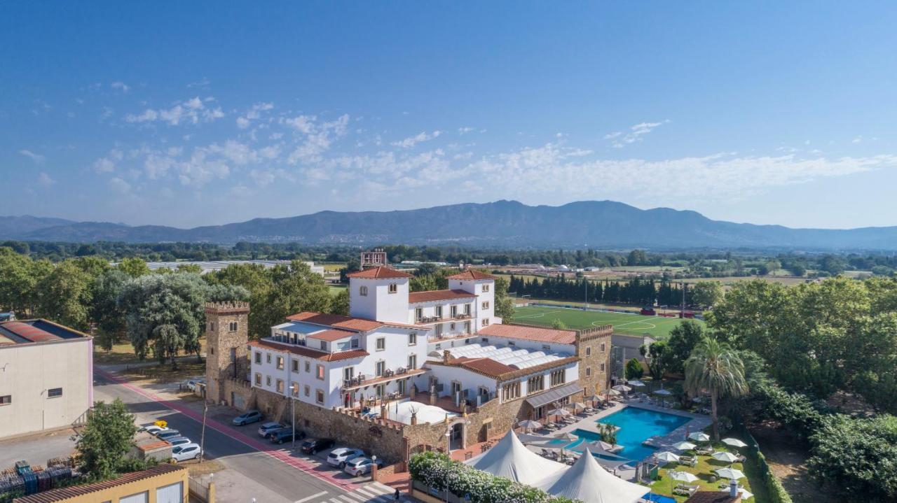 Hotel Castell Blanc Ampuriabrava Exterior foto