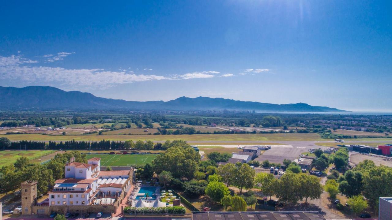 Hotel Castell Blanc Ampuriabrava Exterior foto