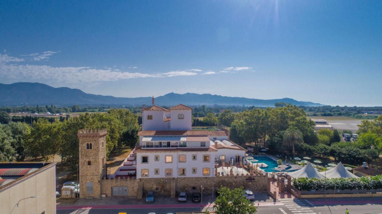 Hotel Castell Blanc Ampuriabrava Exterior foto